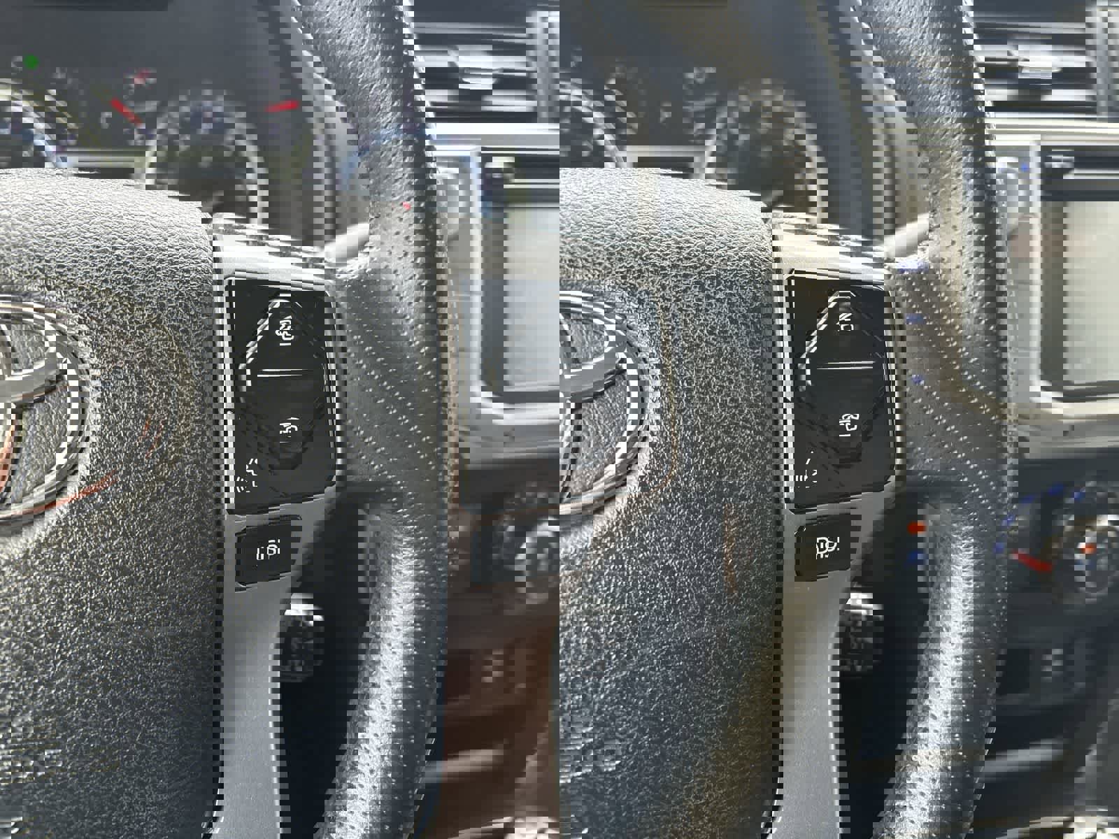 Used 2018 Toyota 4Runner SR5 Premium image 12