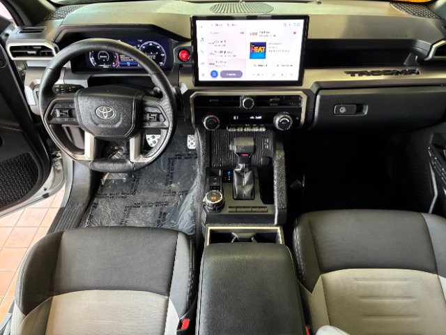 Used 2024 Toyota Tacoma TRD Sport AWD/4WD image 3