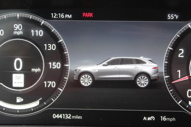 Used 2020 Jaguar F-PACE S image 17