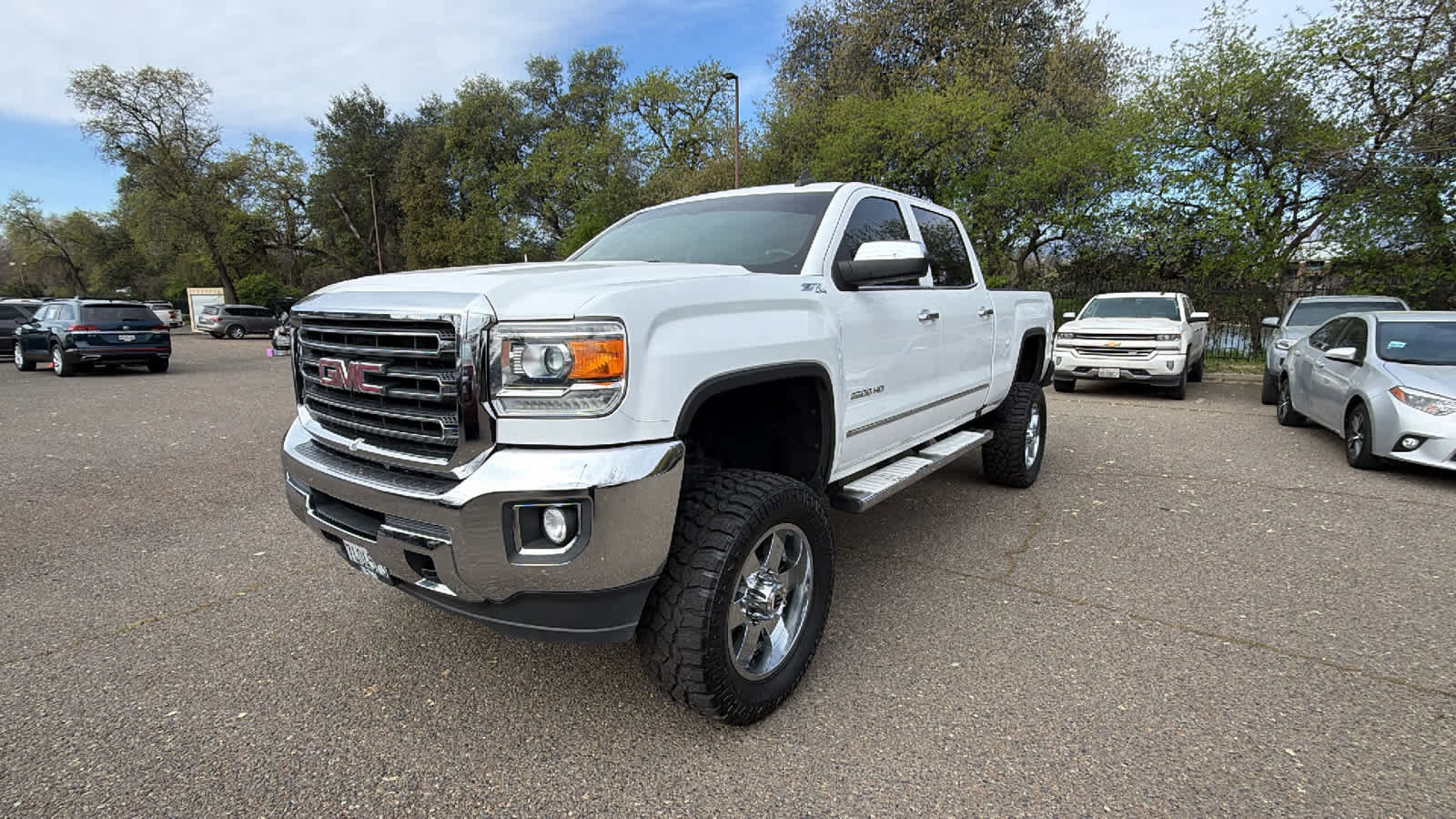 Used 2017 GMC Sierra 2500 SLT w/ Suspension Package, Off-Road image 1