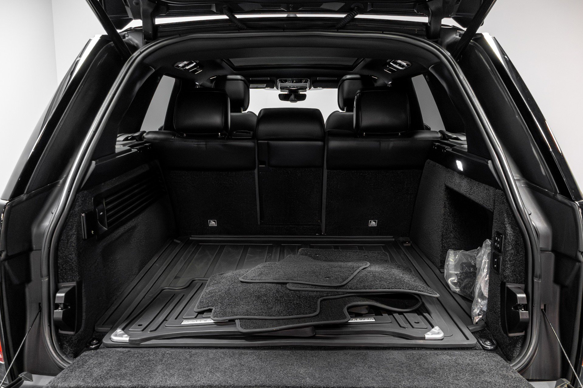 Used 2021 Land Rover Range Rover Westminster Edition image 43