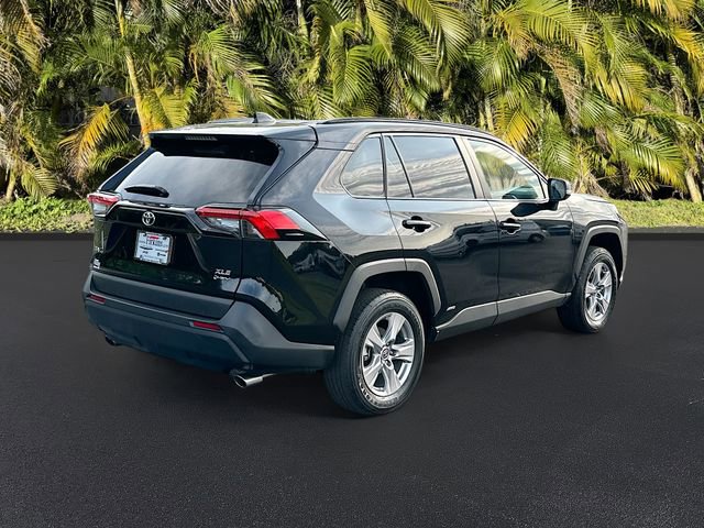 Used 2025 Toyota RAV4 XLE AWD/4WD image 5