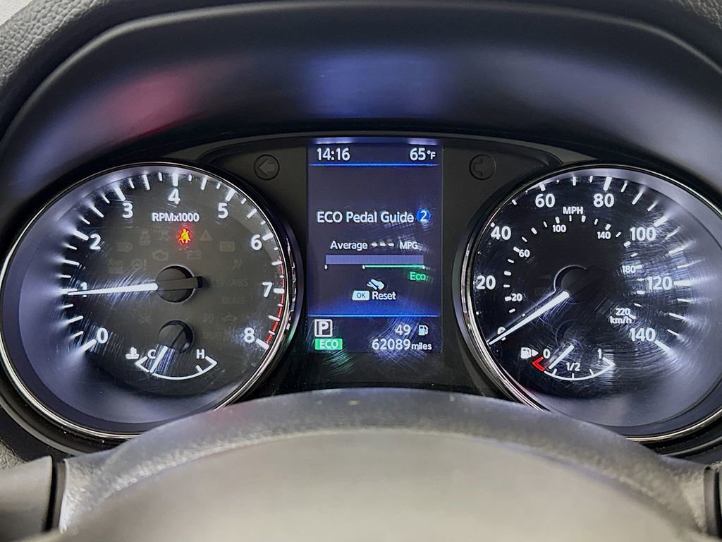 Used 2018 Nissan Rogue SV image 13