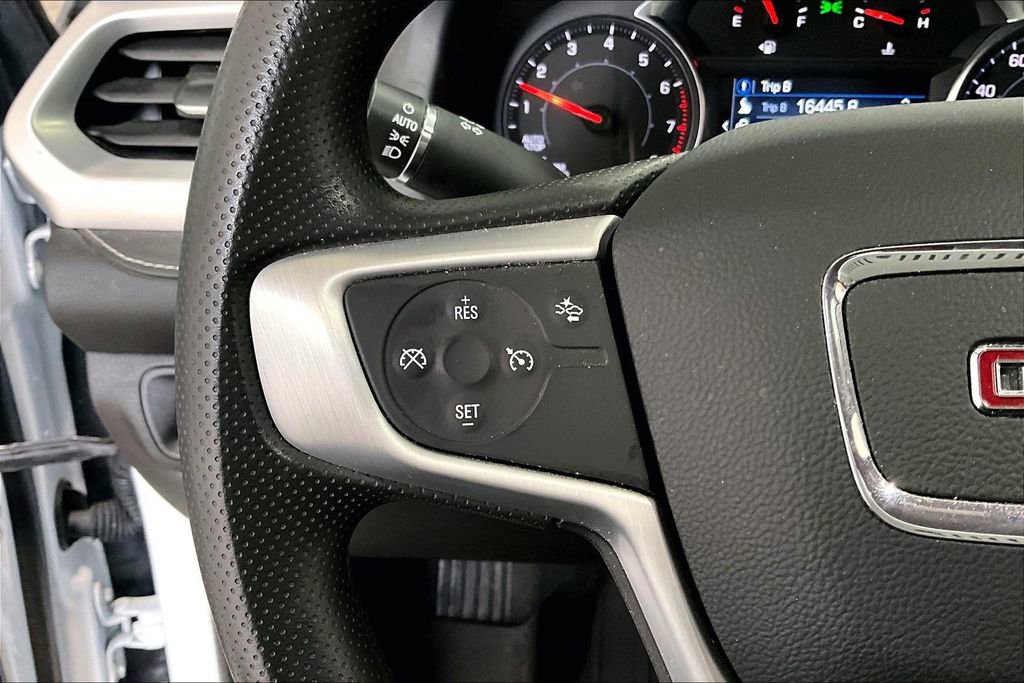 Used 2023 GMC Acadia SLE w/ LPO, Floor Liner Package FWD image 11