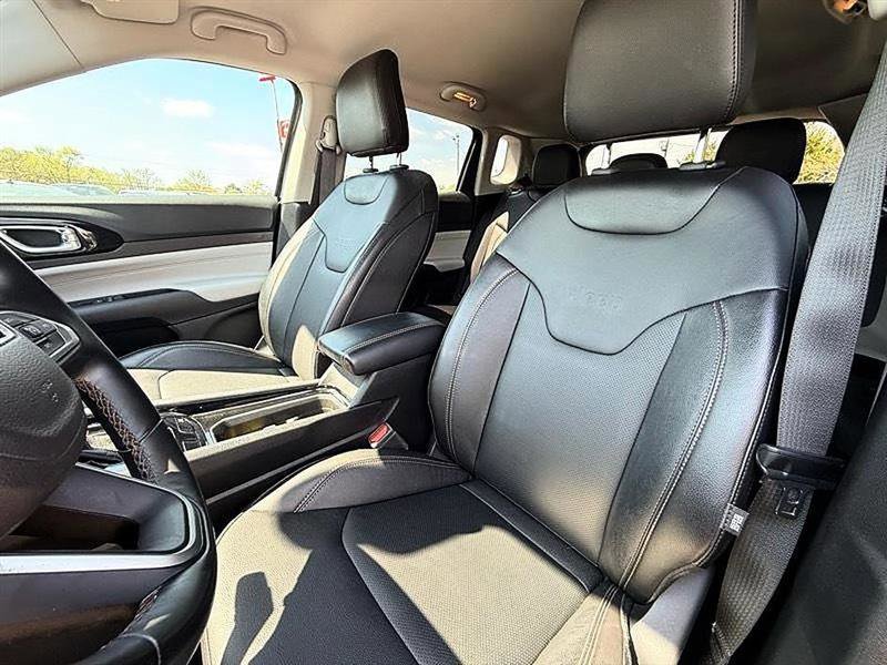 Used 2022 Jeep Compass Limited image 17