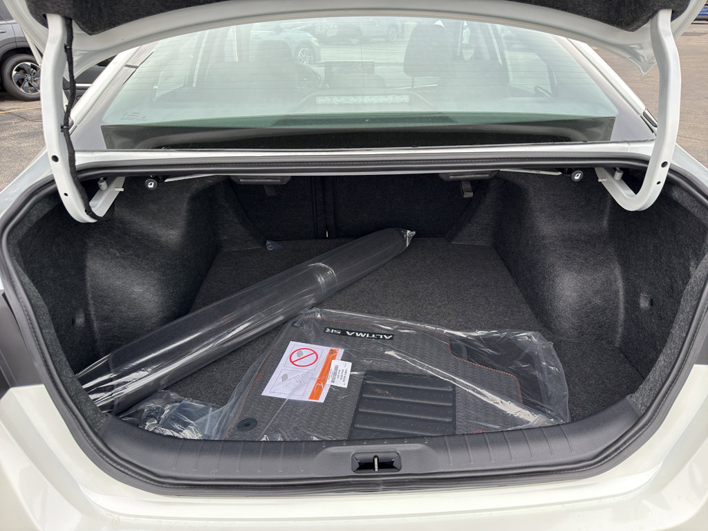 New 2025 Nissan Altima 2.5 SR image 35