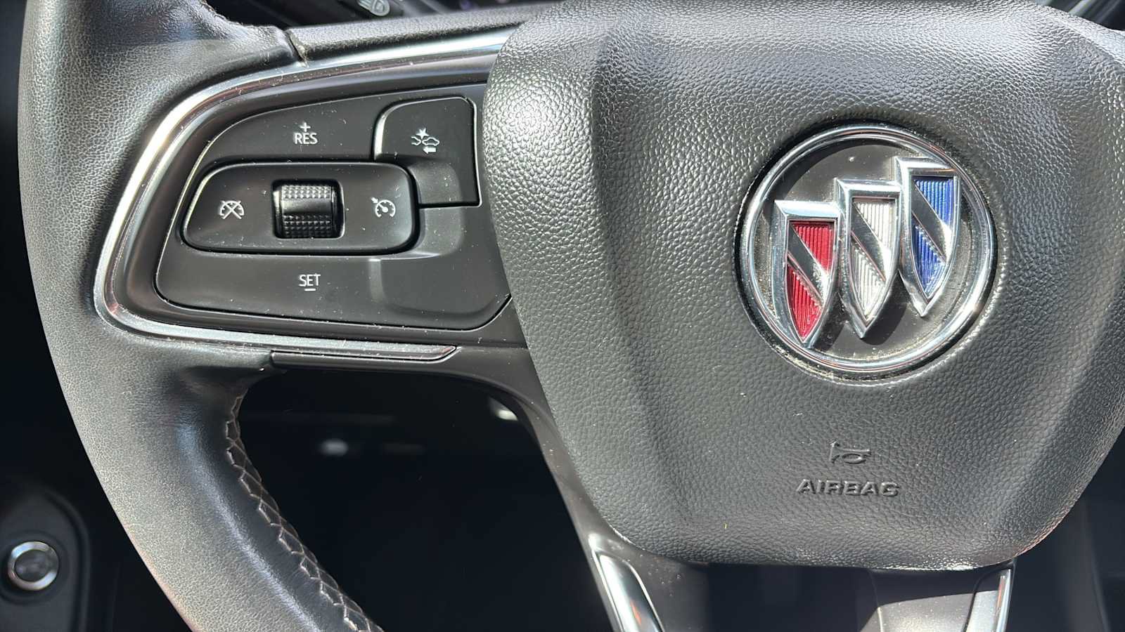 Used 2023 Buick Encore GX Select AWD/4WD image 9