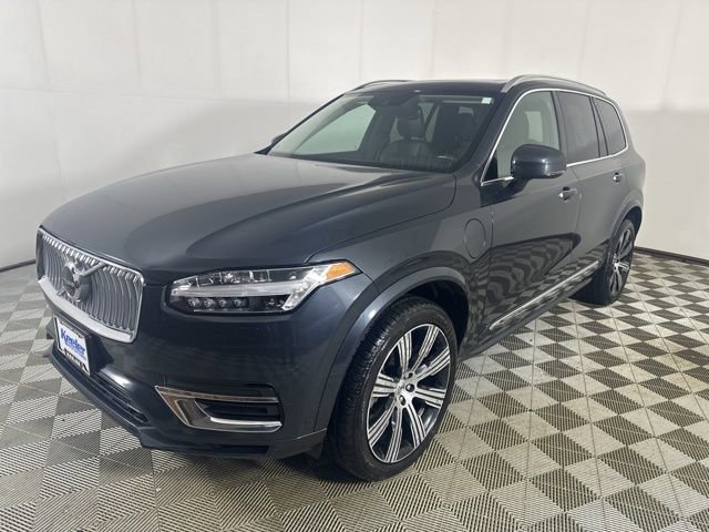 Used 2021 Volvo XC90 T8 Inscription w/ Climate Package image 2