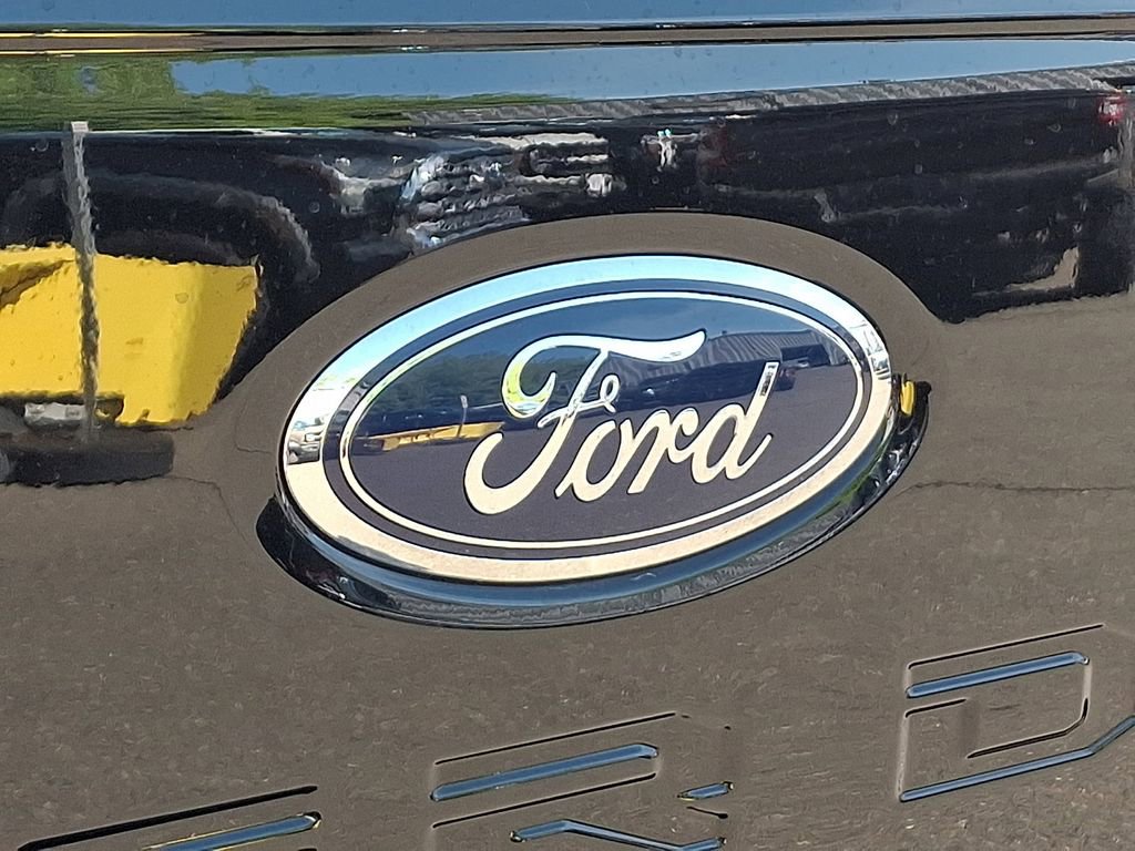 Certified 2024 Ford F250 Lariat w/ Lariat Ultimate Package AWD/4WD image 31