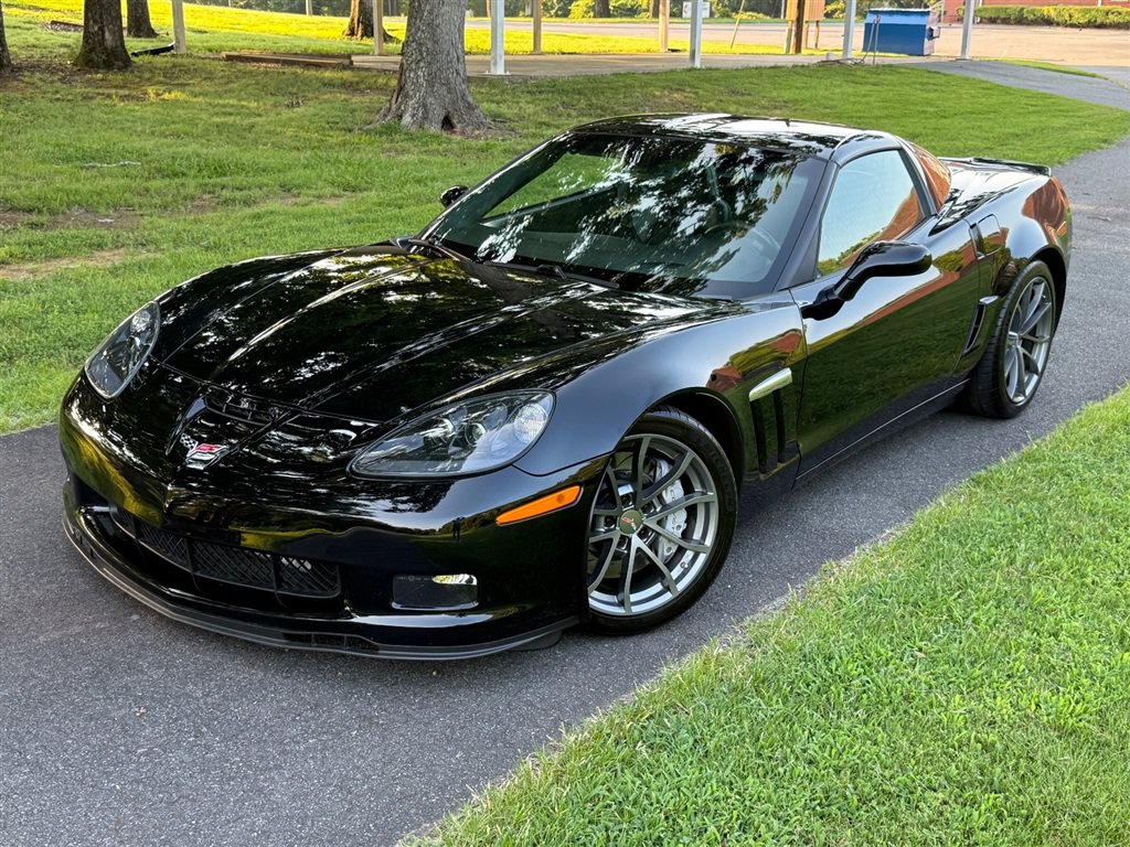 Used 2013 Chevrolet Corvette Grand Sport w/ 3LT Preferred Equipment Group RWD image 3