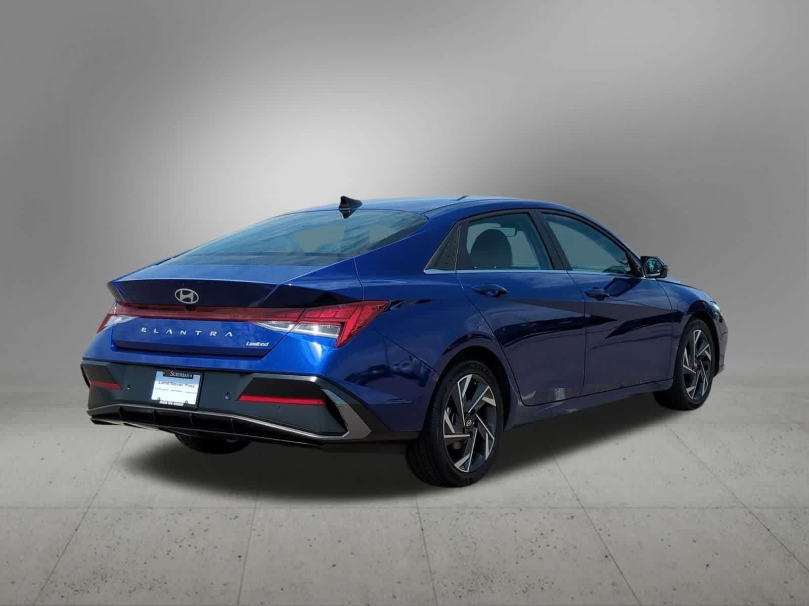 Used 2024 Hyundai Elantra Limited FWD image 6