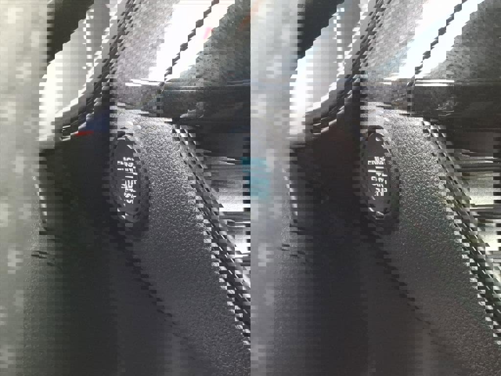 Certified 2025 Ford Escape ST-Line image 16