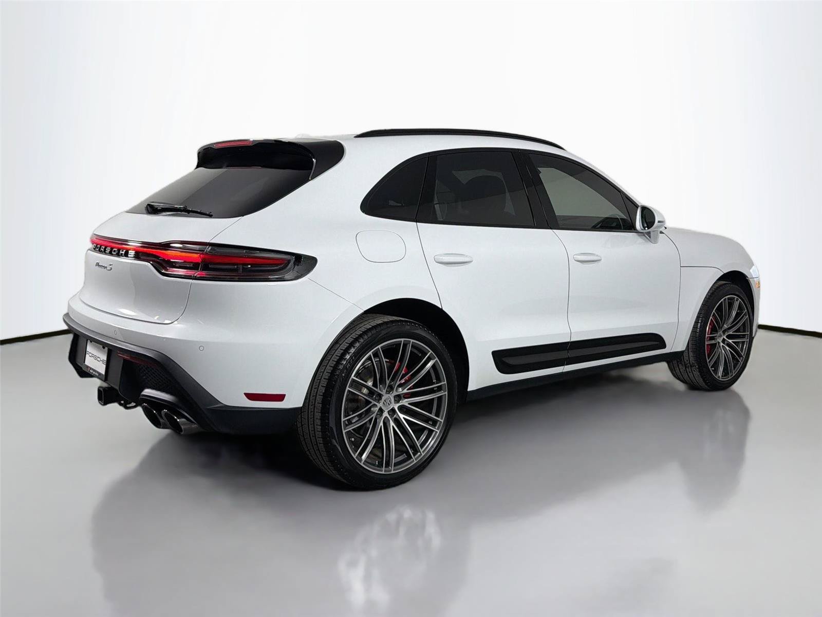 Certified 2025 Porsche Macan S AWD/4WD image 7