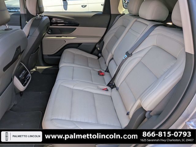 Used 2024 Lincoln Nautilus Reserve w/ Equipment Group 202A AWD/4WD image 14
