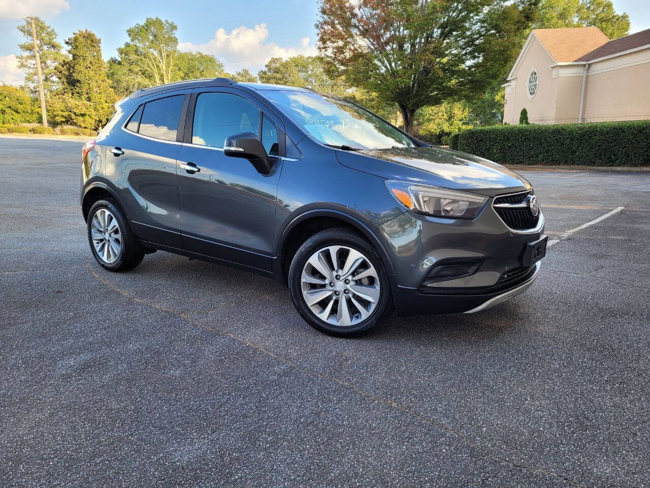 Used 2018 Buick Encore Preferred image 1