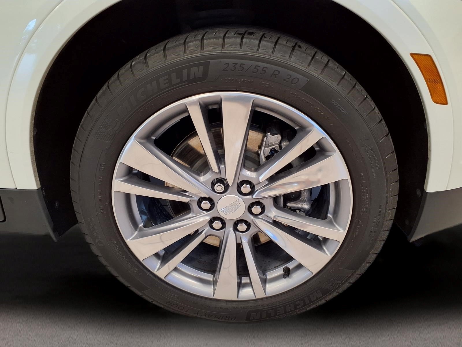 Certified 2025 Cadillac XT5 Premium Luxury FWD image 8