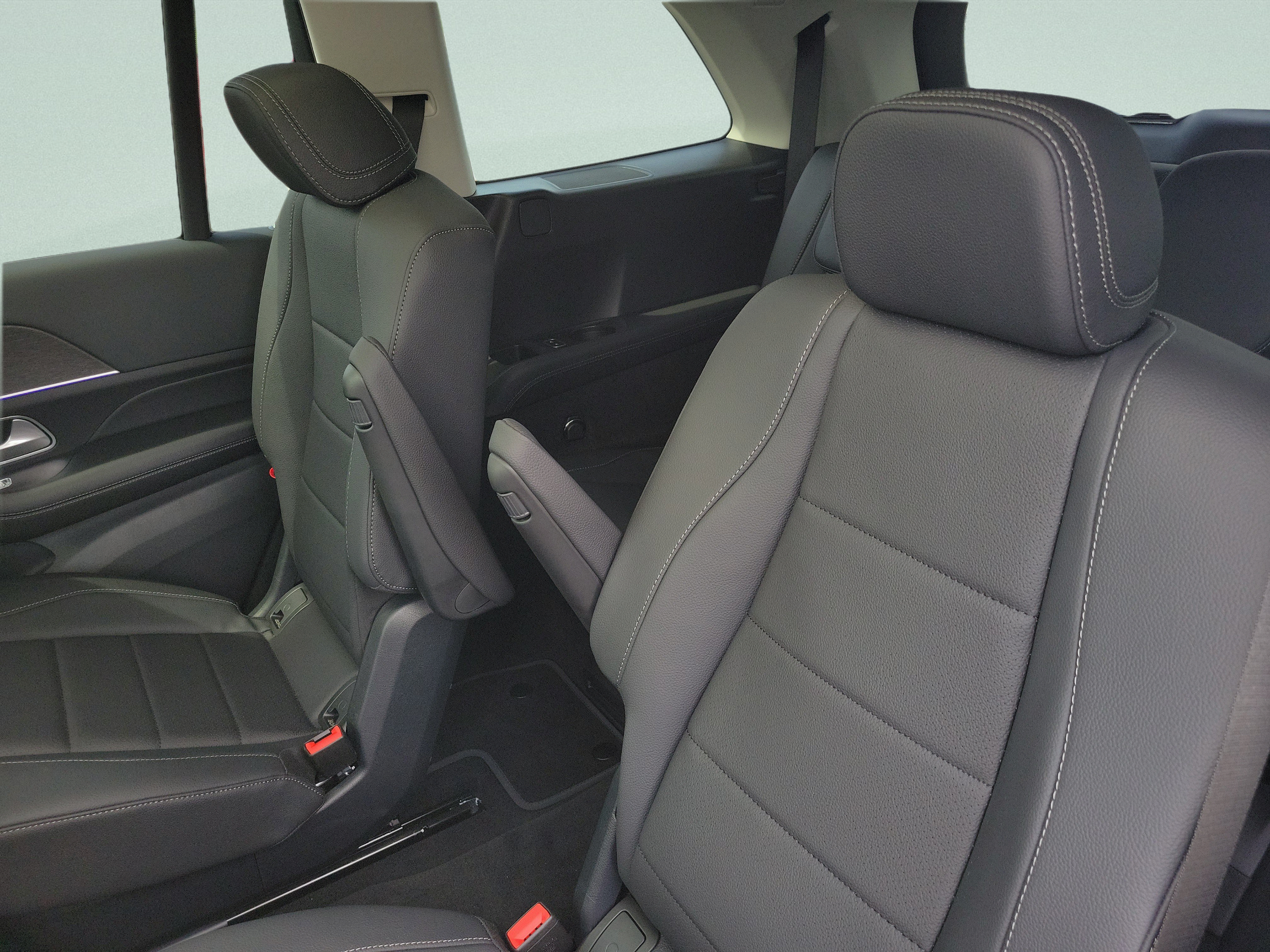 New 2026 Mercedes-Benz GLS 450 4MATIC image 9