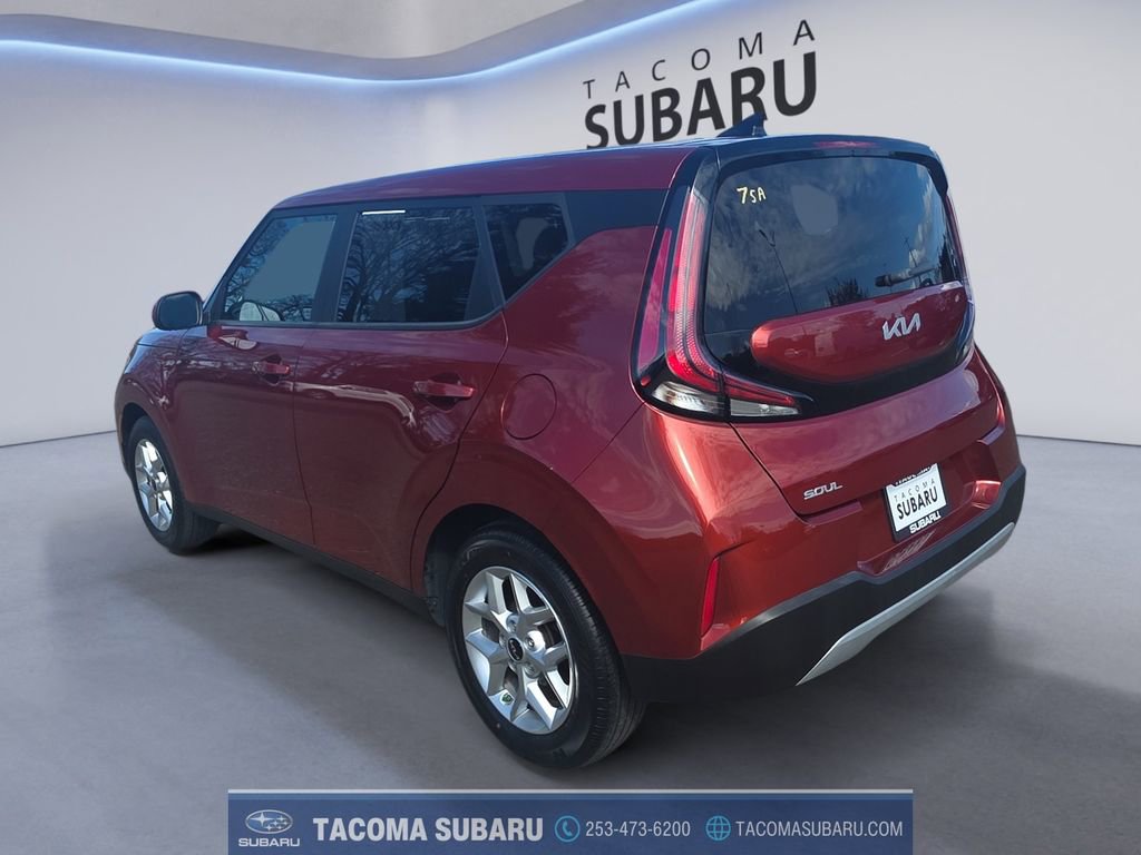 Used 2023 Kia Soul LX w/ LX Technology Package image 3