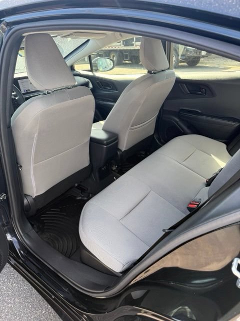 Certified 2023 Toyota Prius LE FWD image 33