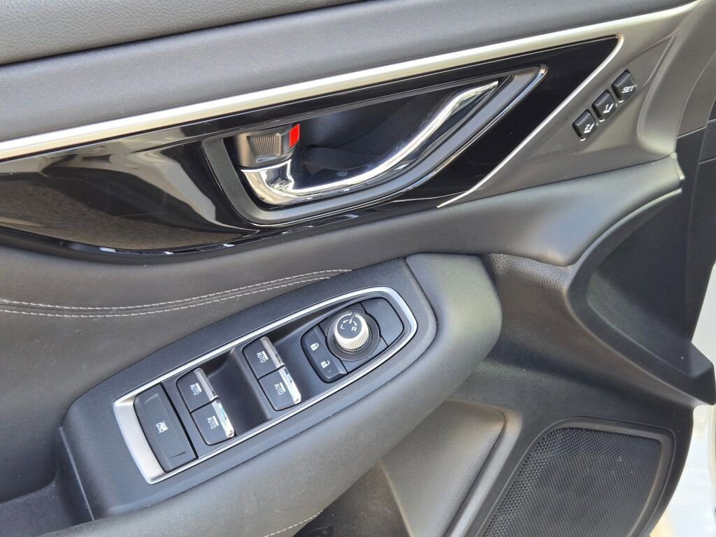 Used 2022 Subaru Outback Limited AWD/4WD image 22