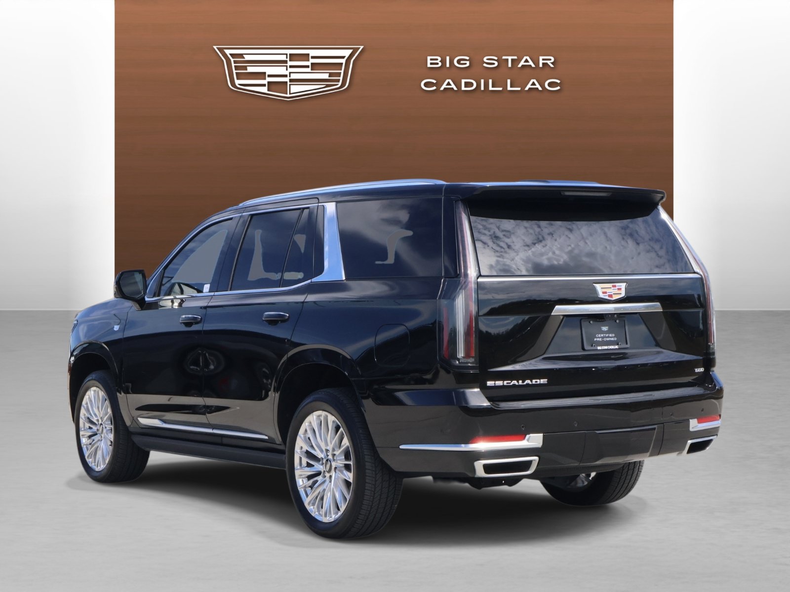 Certified 2026 Cadillac Escalade Luxury w/ LPO, Floor Liner Package AWD/4WD image 3