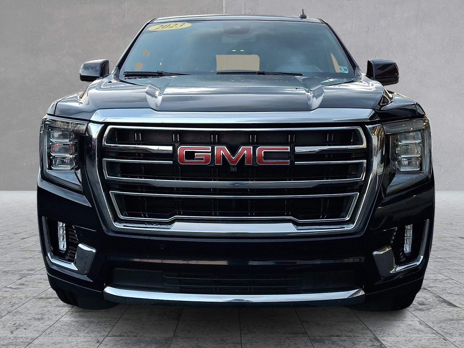 Certified 2023 GMC Yukon SLT w/ SLT Luxury Package image 3