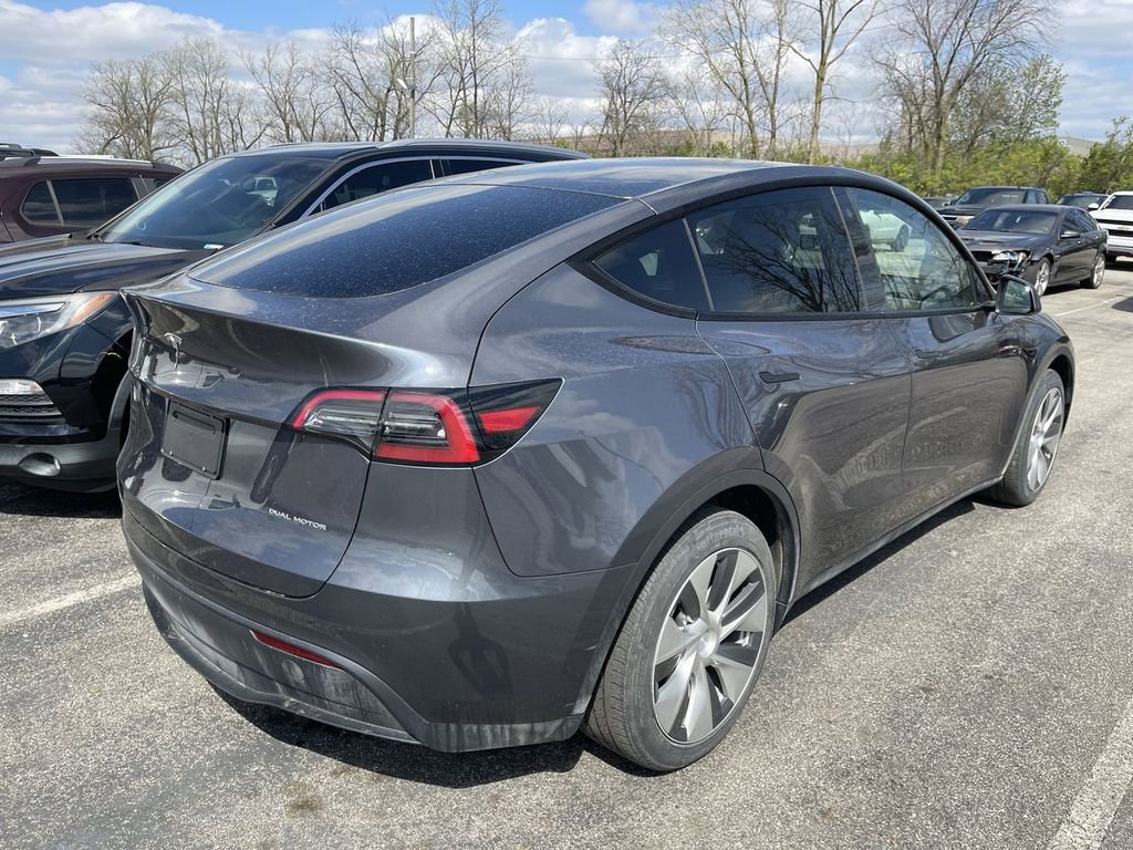 Used 2023 Tesla Model Y Long Range image 11