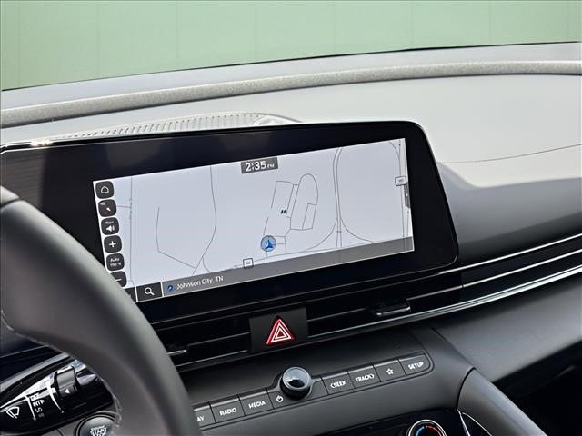 Certified 2025 Hyundai Elantra SEL FWD image 28