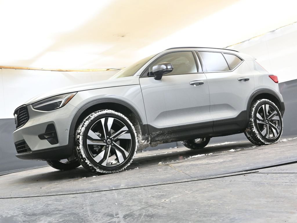 New 2026 Volvo XC40 B5 Ultra w/ Protection Package Premier image 42