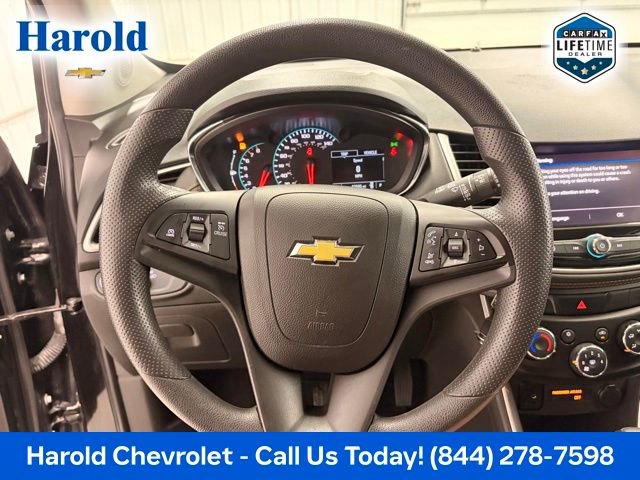 Used 2021 Chevrolet Trax LT AWD/4WD image 16