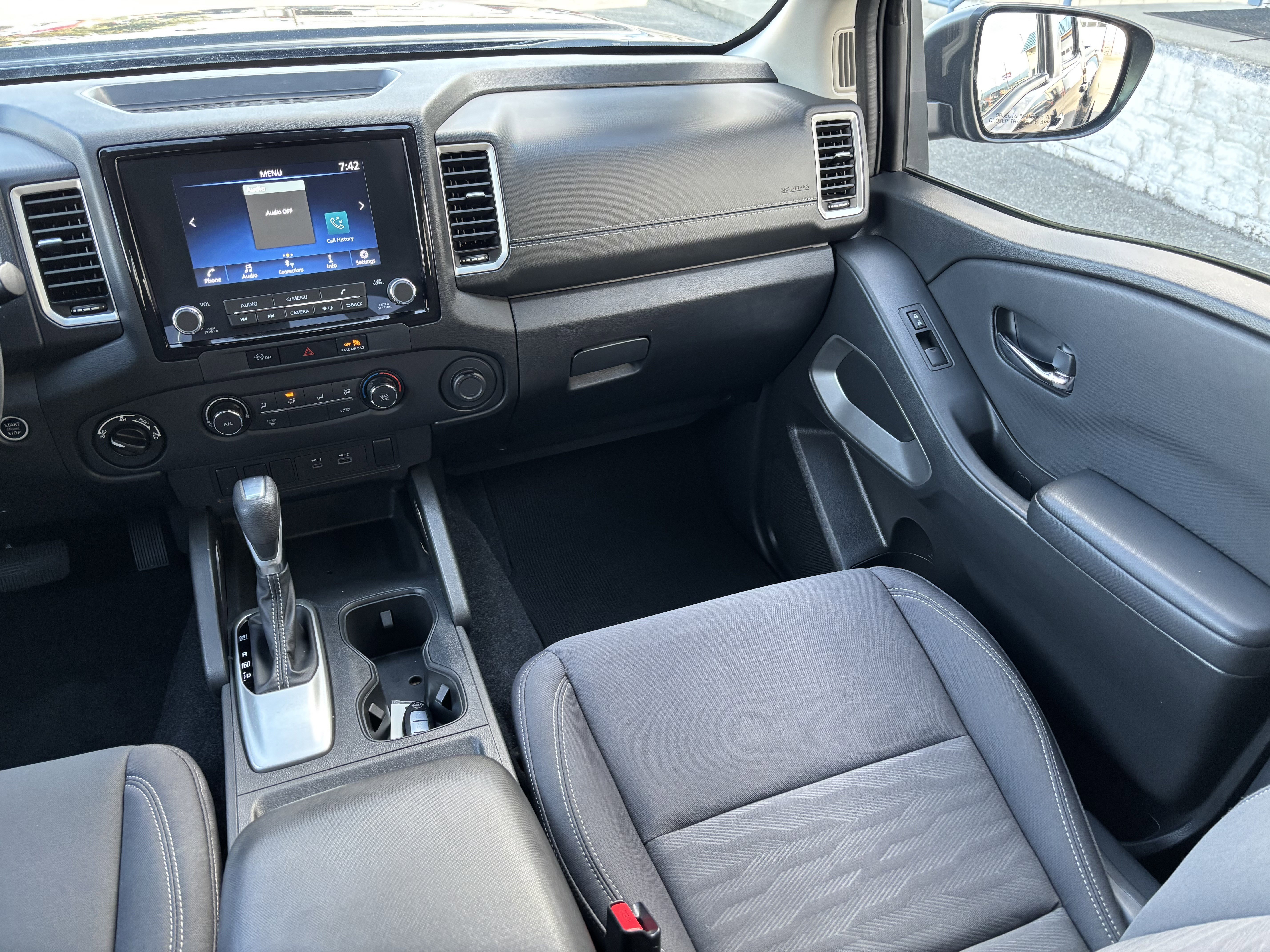 Used 2024 Nissan Frontier SV AWD/4WD image 23