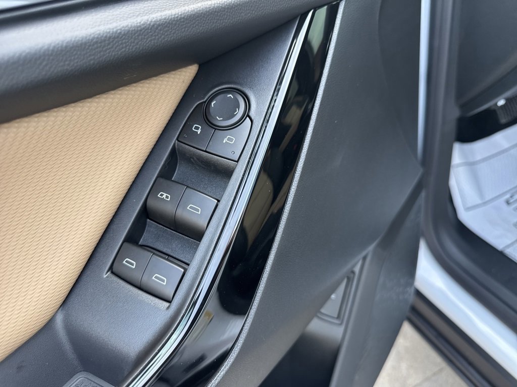 New 2026 Chevrolet Equinox ACTIV w/ Convenience Package III image 12