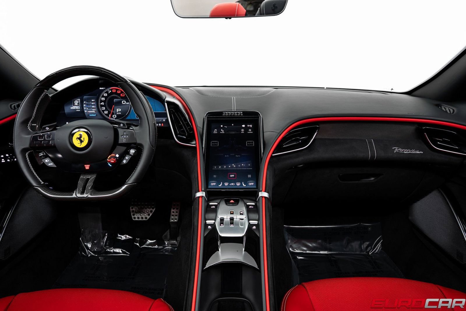 Used 2025 Ferrari Roma Spider RWD image 28