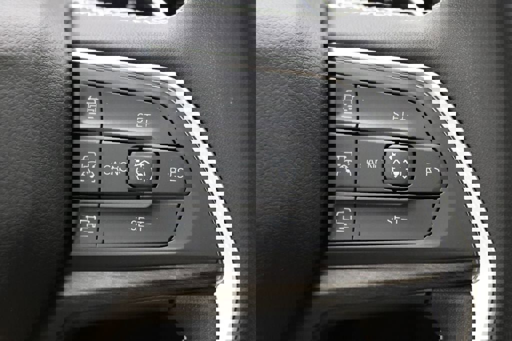 Used 2023 Jeep Grand Cherokee L Limited w/ Luxury Tech Group II image 22