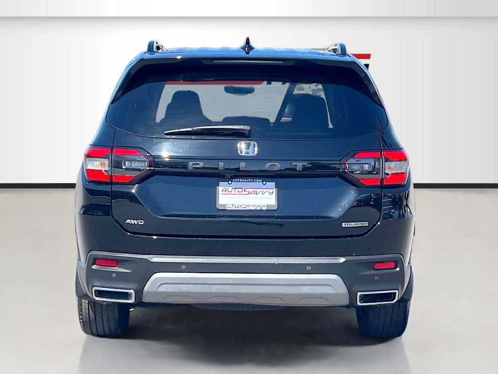 Used 2024 Honda Pilot Touring image 6
