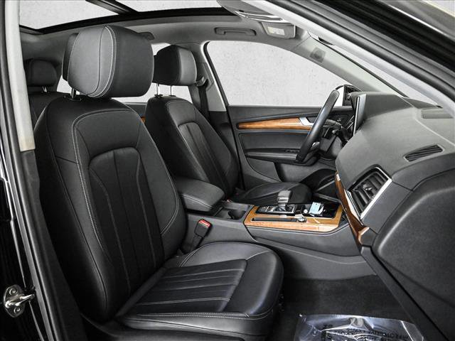 Used 2023 Audi Q5 2.0T Premium Plus w/ Premium Plus Package AWD/4WD image 22