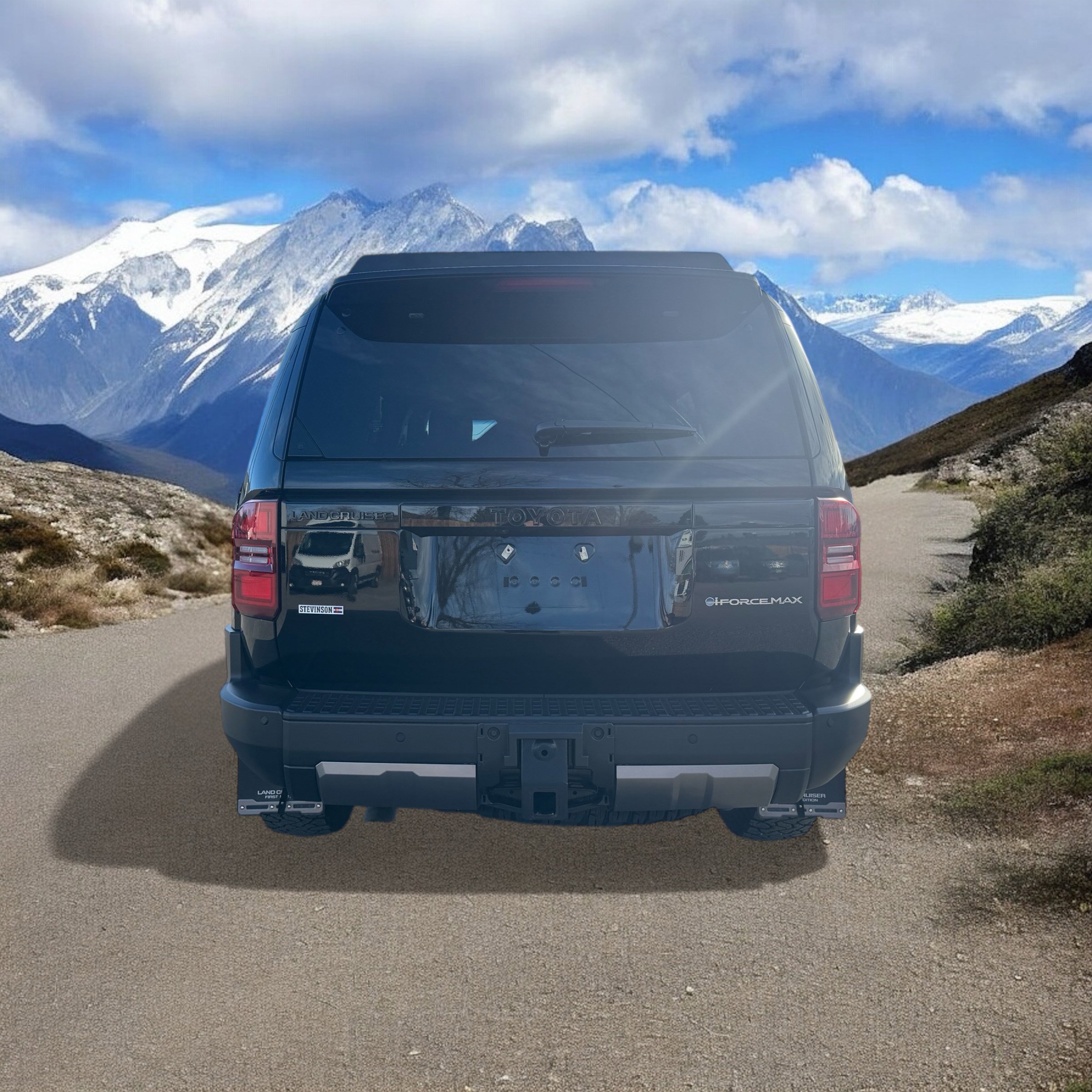 Certified 2024 Toyota Land Cruiser image 5