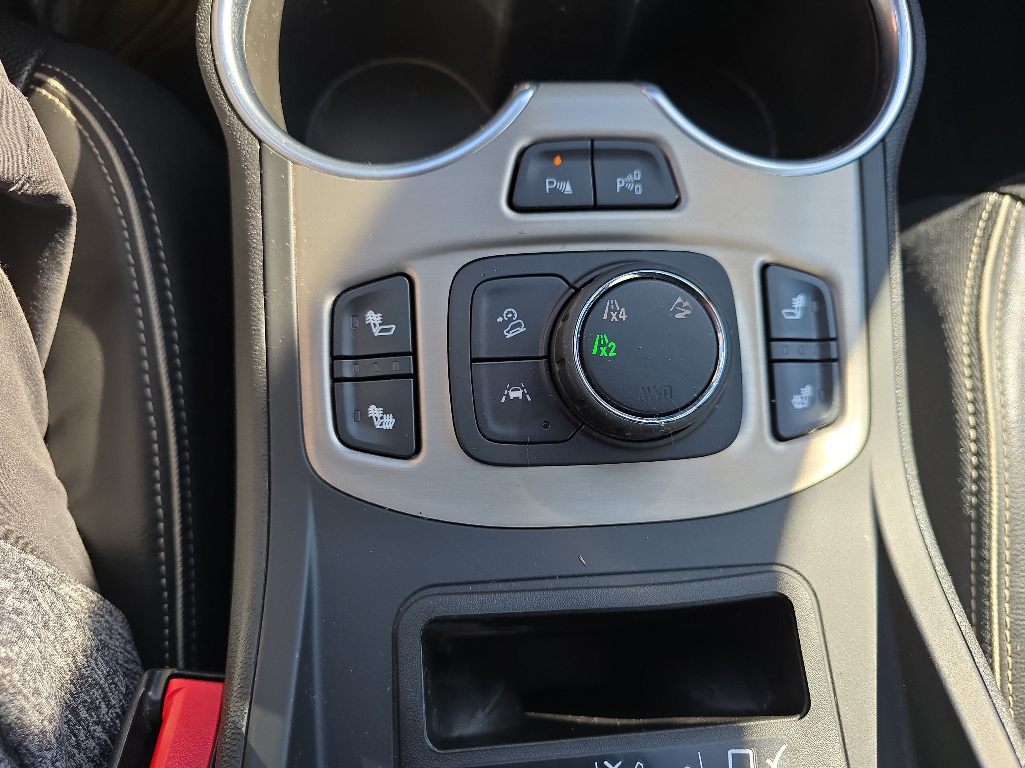 Used 2019 GMC Terrain Denali w/ Advanced Safety Package AWD/4WD image 30