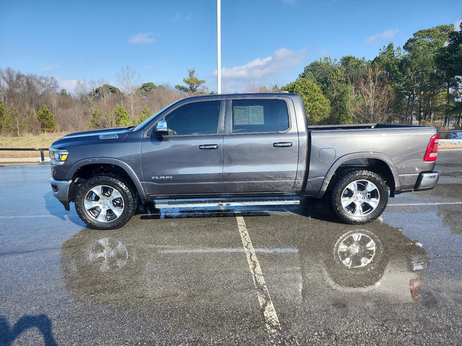 Used 2022 RAM 1500 Laramie image 2