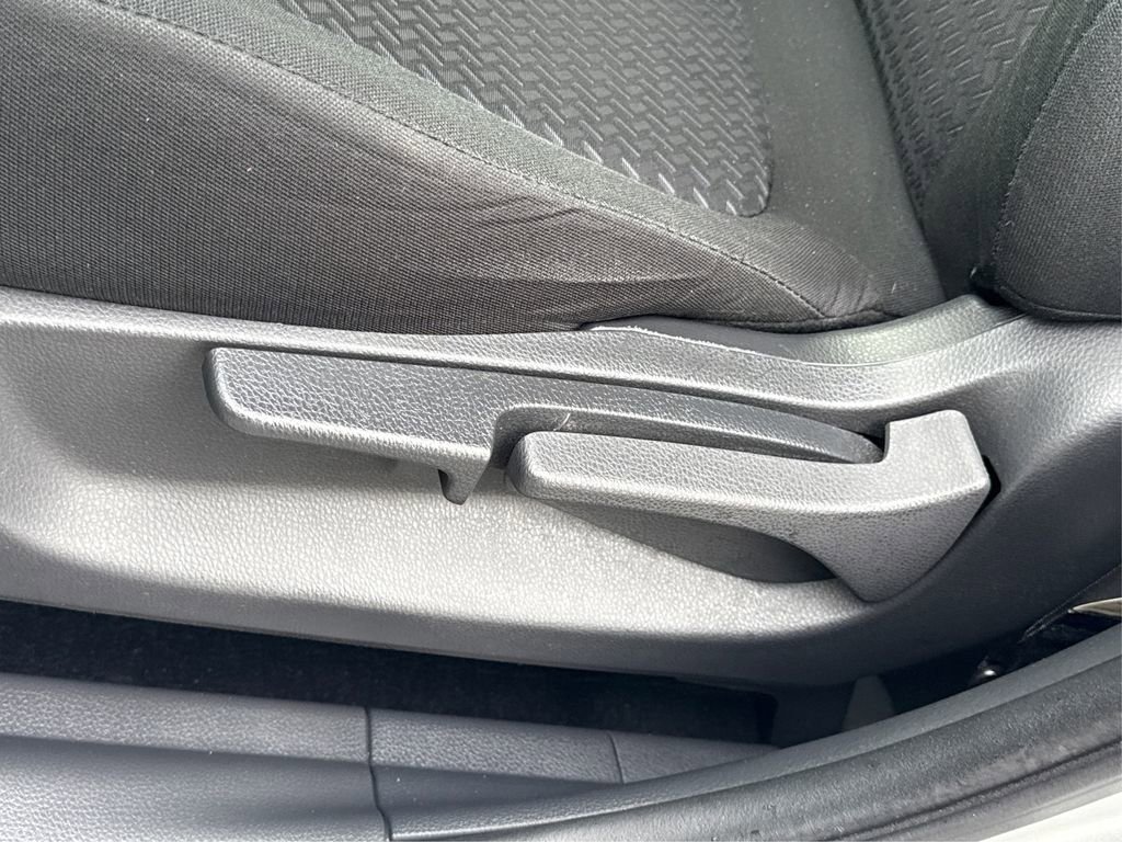 Used 2022 Mitsubishi Eclipse Cross LE image 31