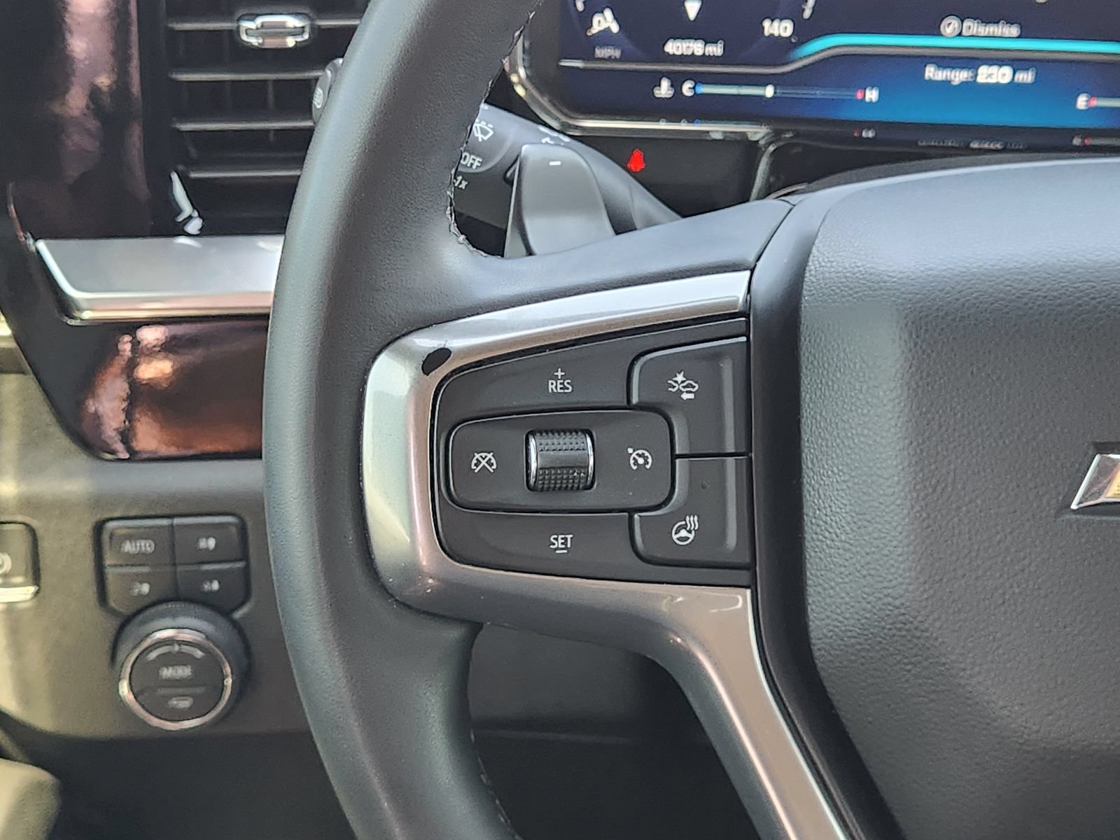 Used 2025 Chevrolet Silverado 1500 LT AWD/4WD image 27