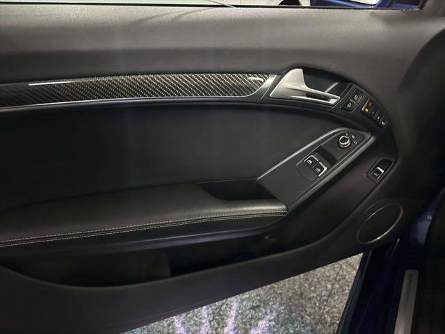 Used 2015 Audi RS 5 Coupe w/ Black Optic Plus Package AWD/4WD image 13