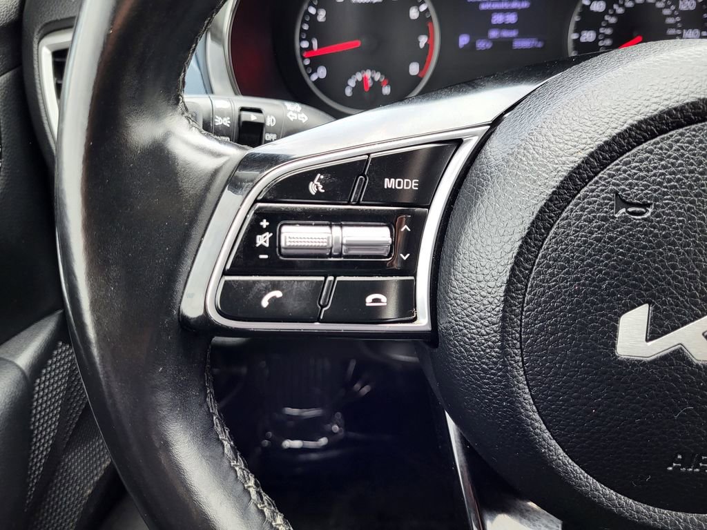 Used 2023 Kia Seltos S w/ Navigation Package AWD/4WD image 17