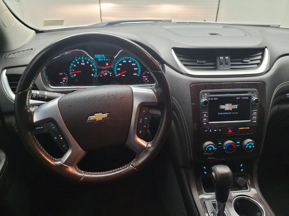 Used 2017 Chevrolet Traverse LT w/ Style and Technology Package image 22