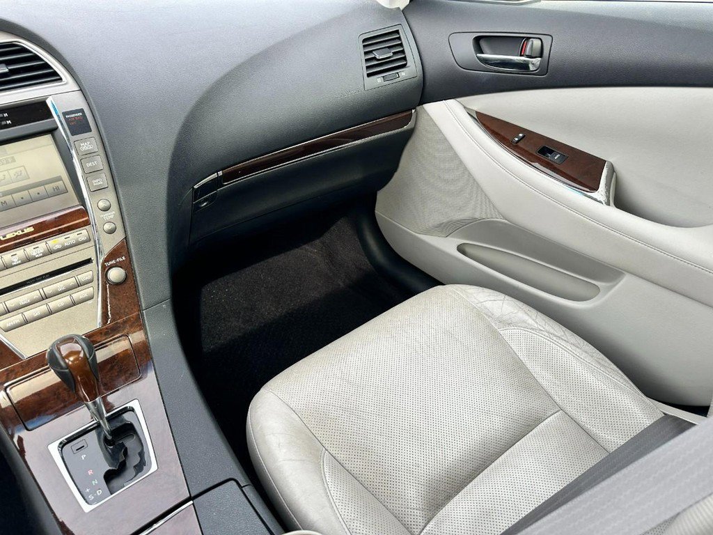 Used 2011 Lexus ES 350 image 14