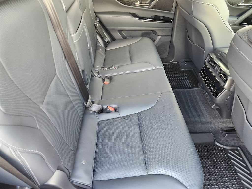 Certified 2026 Lexus LX 600 4WD w/ Appearance Package image 32
