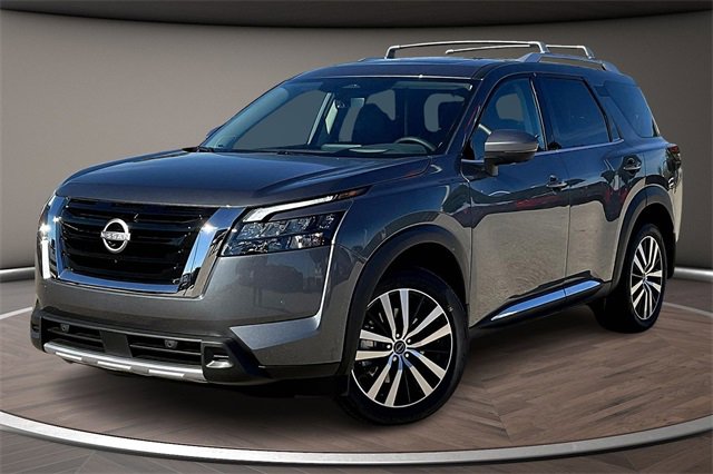 New 2025 Nissan Pathfinder Platinum