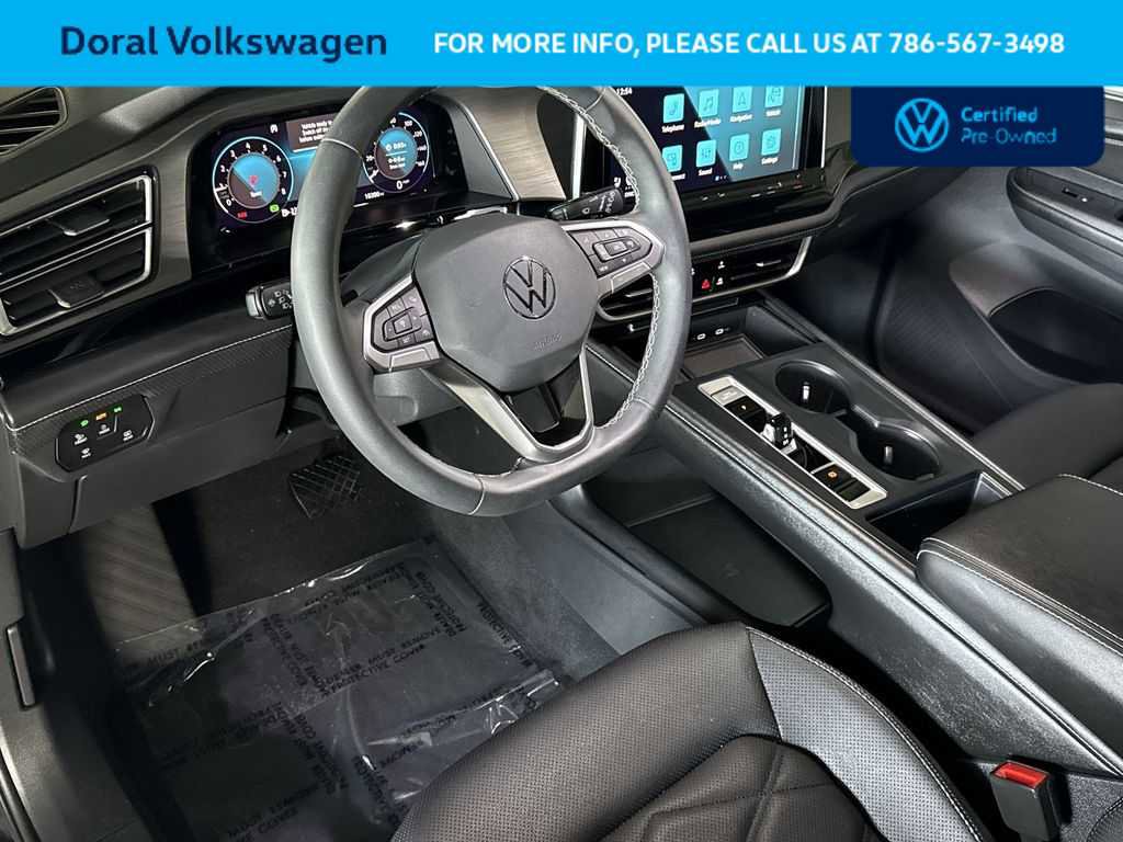 Certified 2024 Volkswagen Atlas Cross Sport SE FWD image 13
