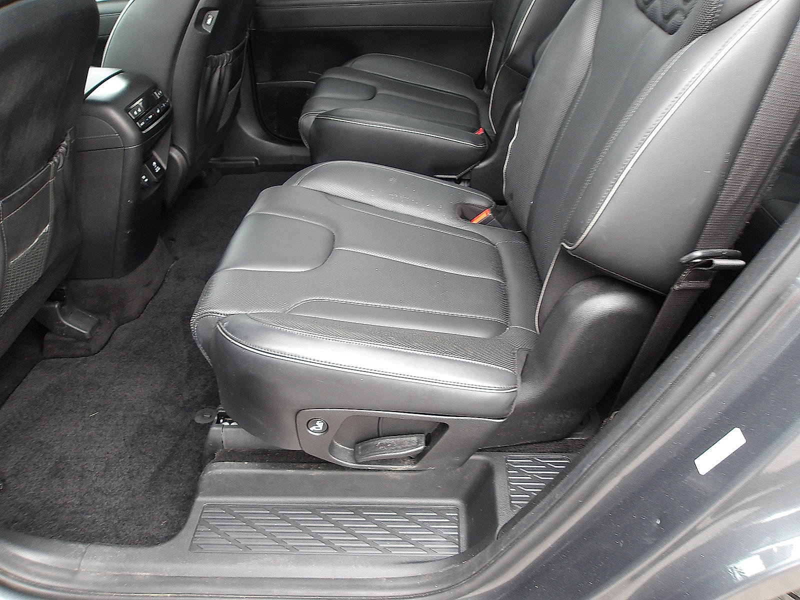 Used 2022 Hyundai Palisade Limited w/ Cargo Package AWD/4WD image 11