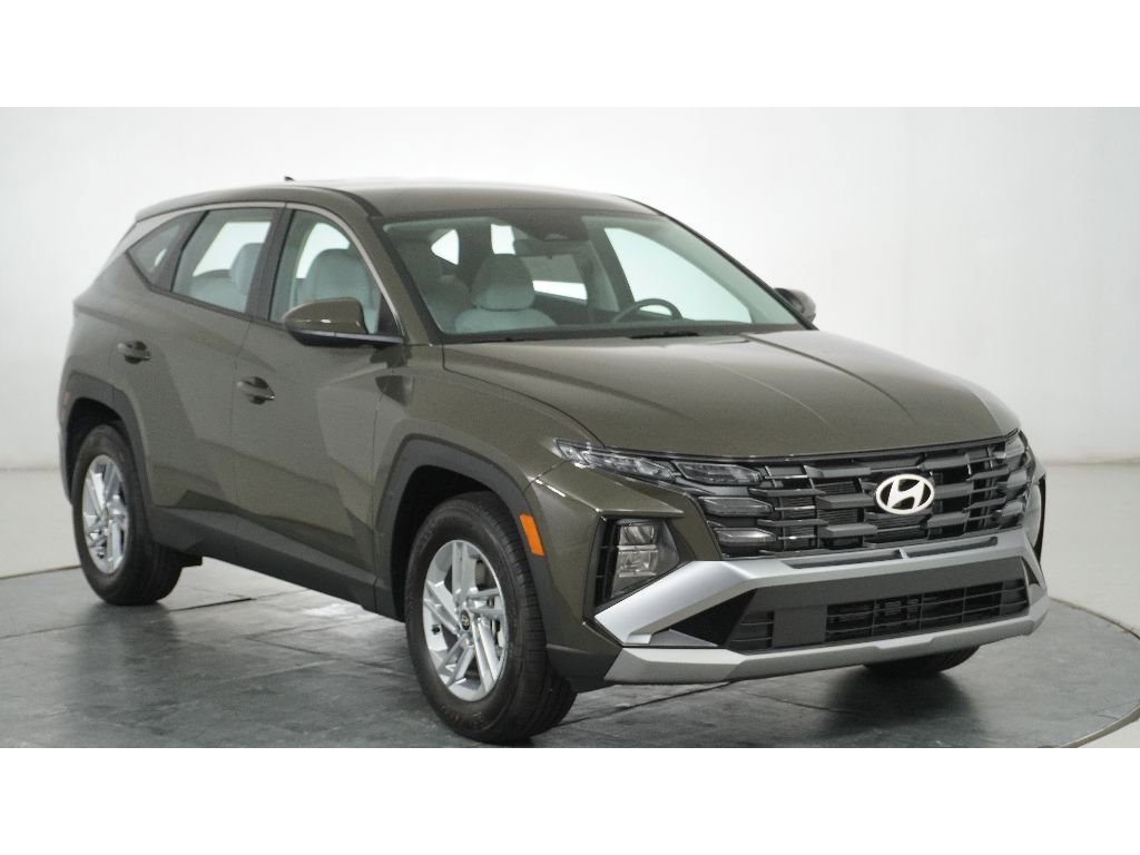 New 2025 Hyundai Tucson SE